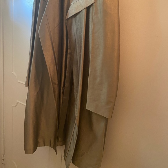 New Giorgio Armani Silk Coat - Picture 2 of 9